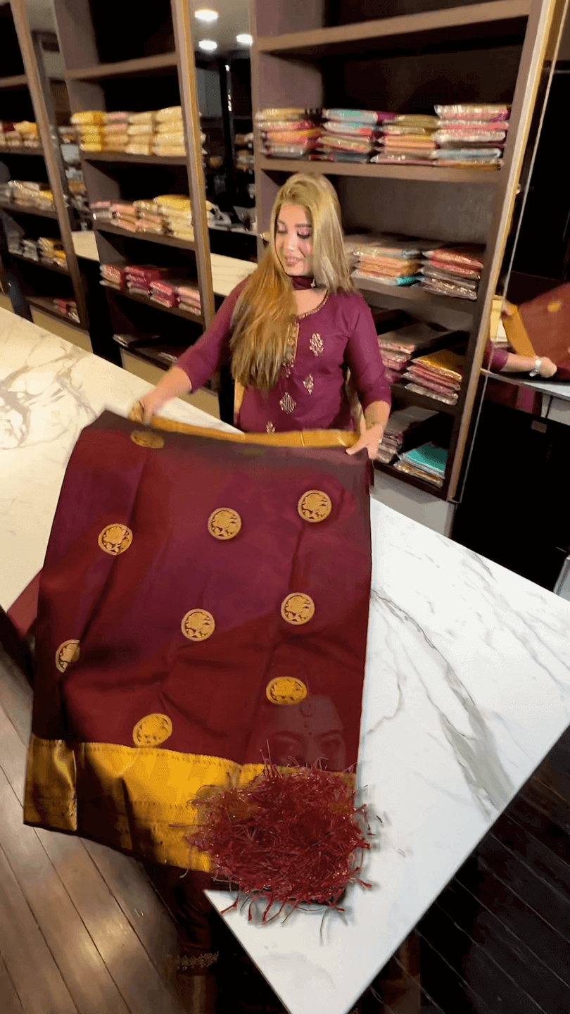Tantalizing Maroon Soft Banarasi Silk Saree With Scintillating Blouse Piece