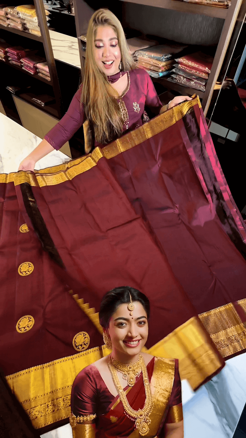 Tantalizing Maroon Soft Banarasi Silk Saree With Scintillating Blouse Piece