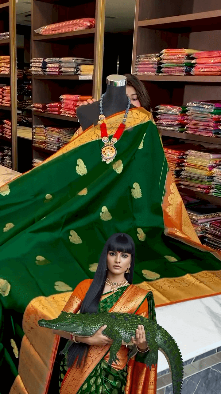 Majesty Dark Green Soft Banarasi Silk Saree With Mesmeric Blouse Piece