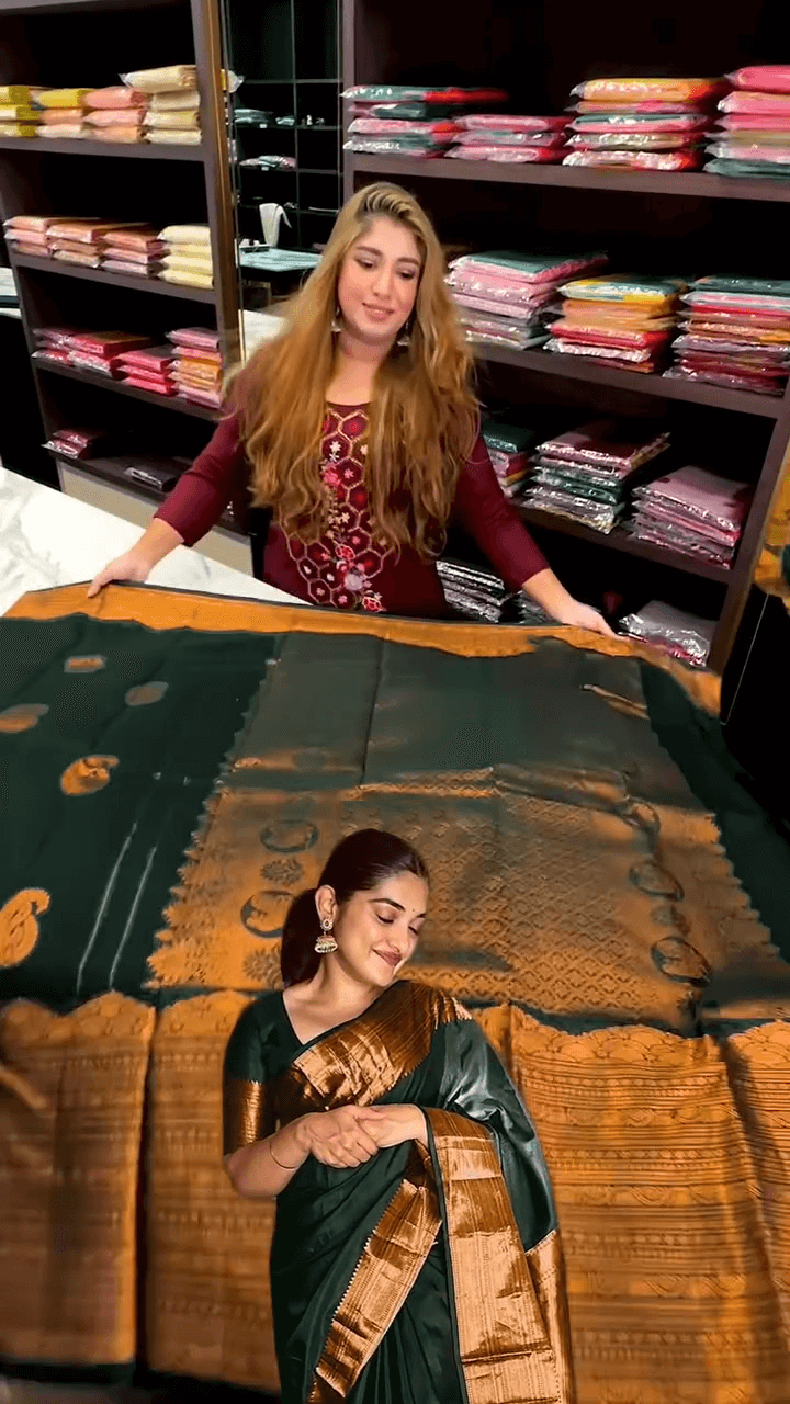 Adoring Dark Green Soft Banarasi Silk Saree With Designer Blouse Piece