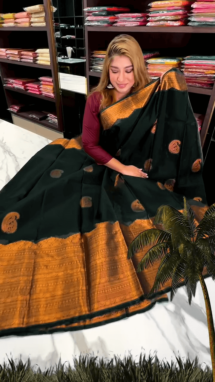Adoring Dark Green Soft Banarasi Silk Saree With Designer Blouse Piece