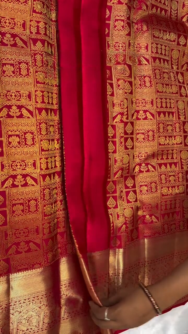 Surpassing Red Soft Banarasi Silk Saree With Improbable Blouse Piece