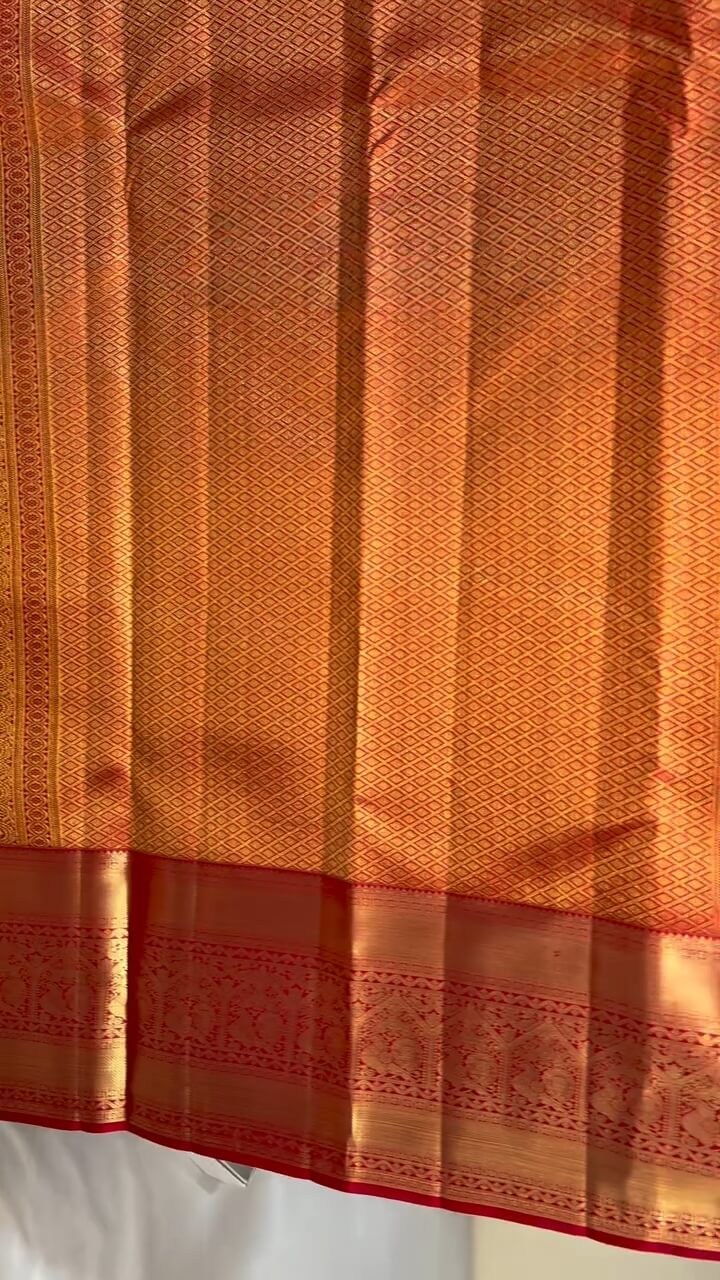 Surpassing Red Soft Banarasi Silk Saree With Improbable Blouse Piece