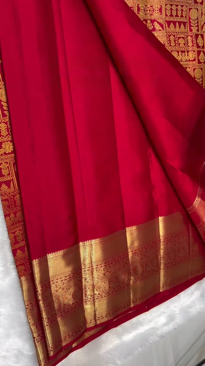 Surpassing Red Soft Banarasi Silk Saree With Improbable Blouse Piece