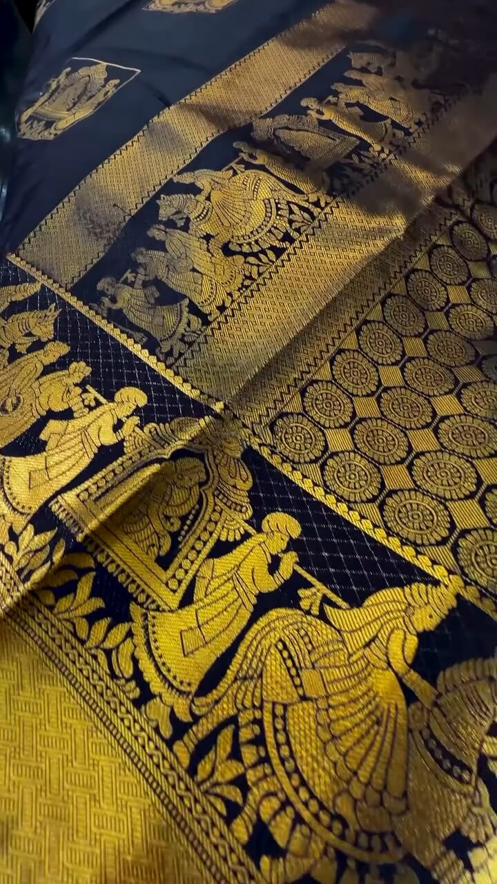 Effulgent Navy Blue Soft Banarasi Silk Saree With Diaphanous Blouse Piece