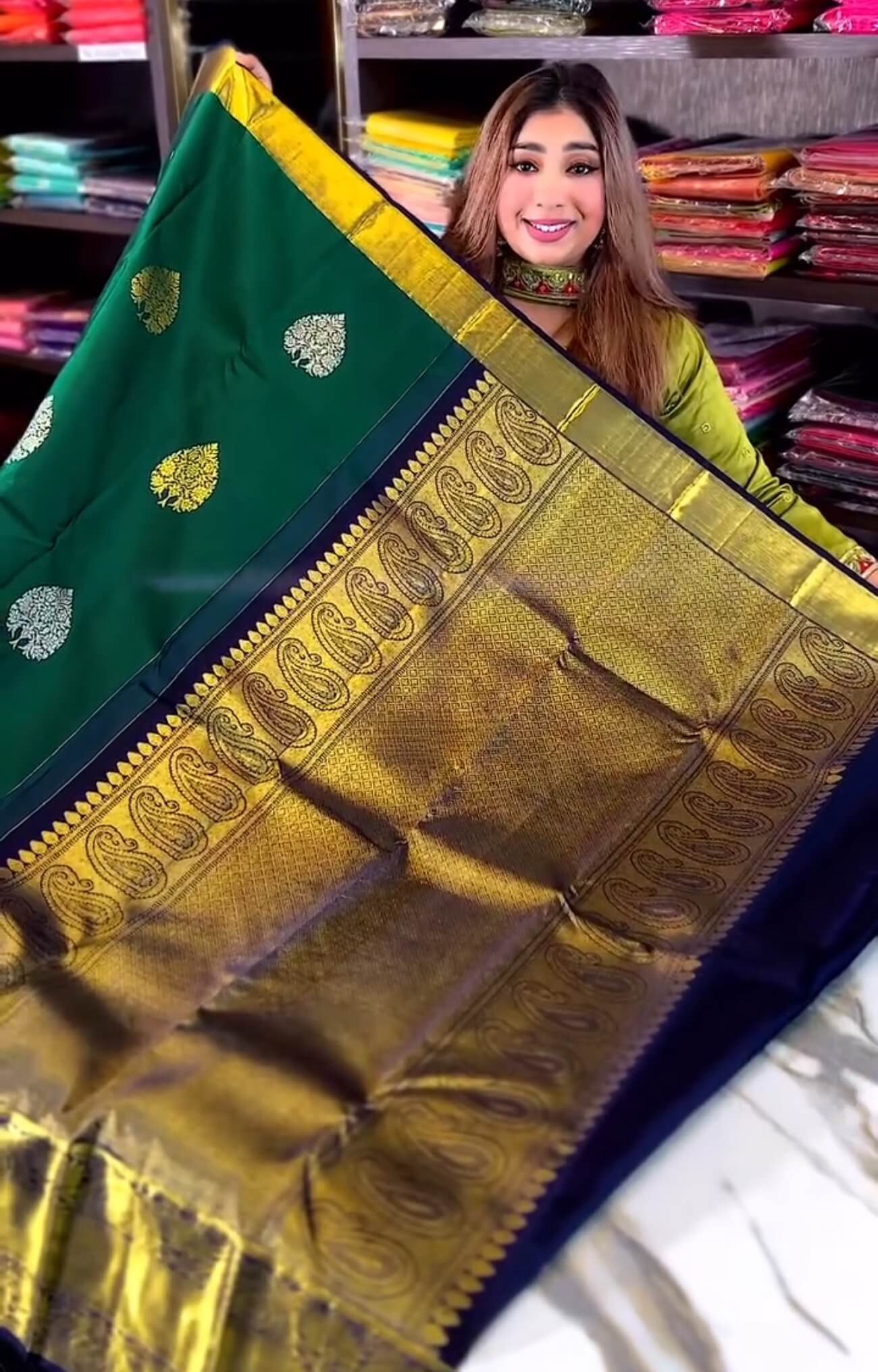 Forbearance Dark Green Soft Banarasi Silk Saree With Mesmeric Blouse Piece
