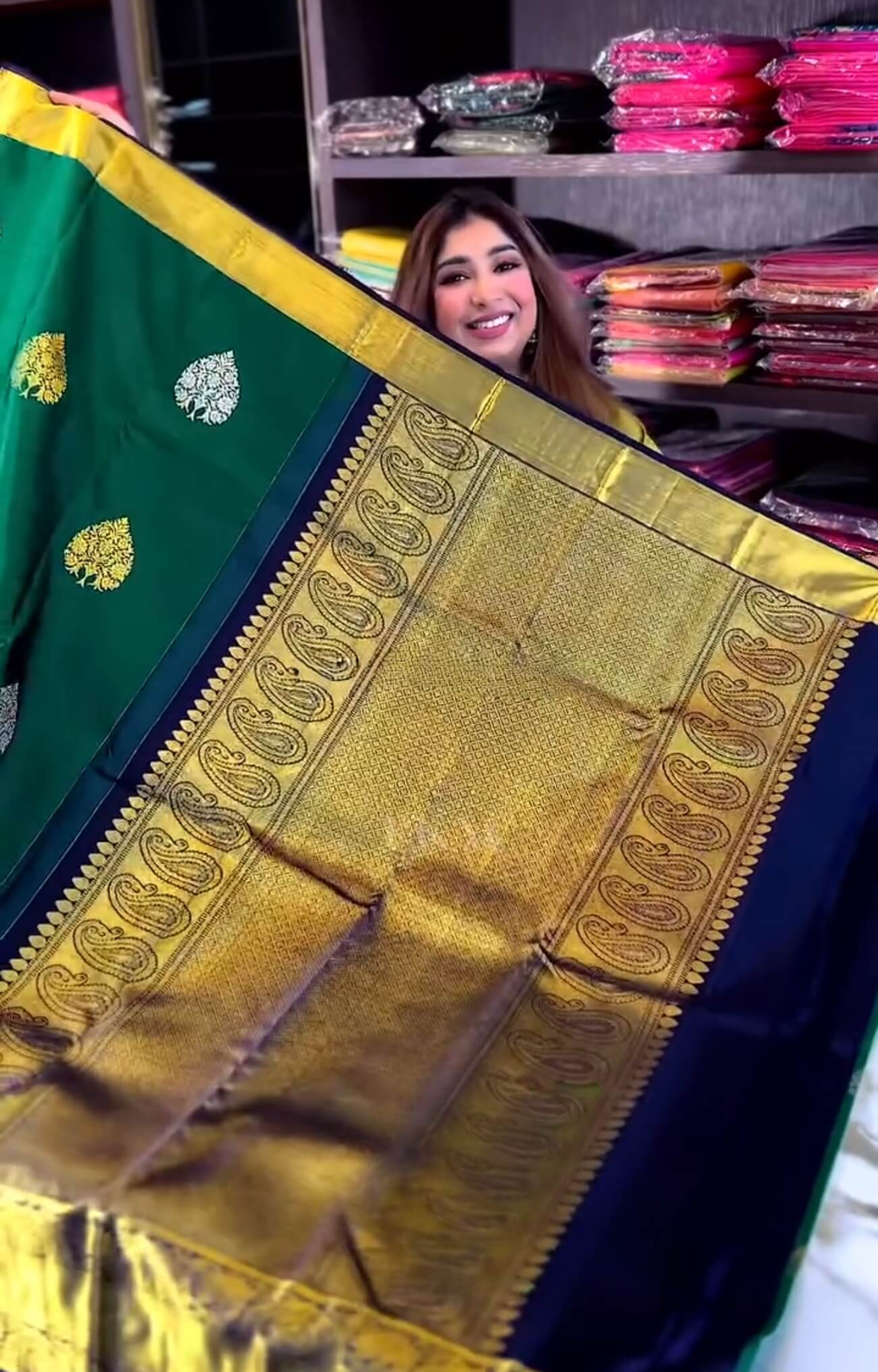 Forbearance Dark Green Soft Banarasi Silk Saree With Mesmeric Blouse Piece