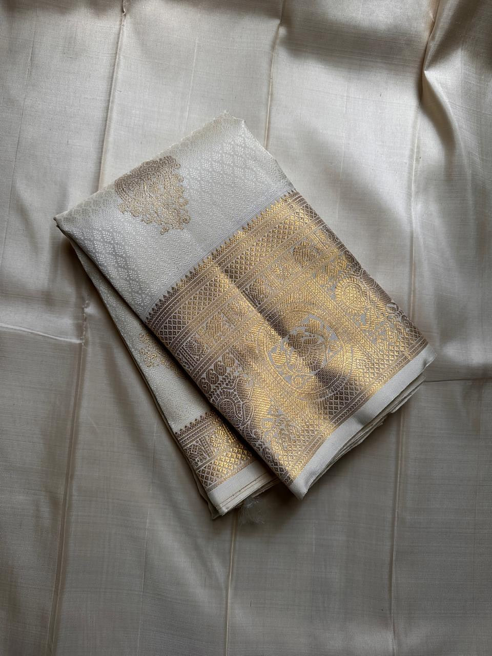 Most Flattering Beige Soft Banarasi Silk Saree With Splendiferous Blouse Piece