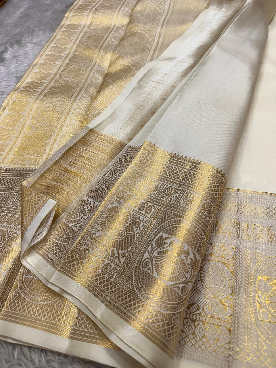 Most Flattering Beige Soft Banarasi Silk Saree With Splendiferous Blouse Piece