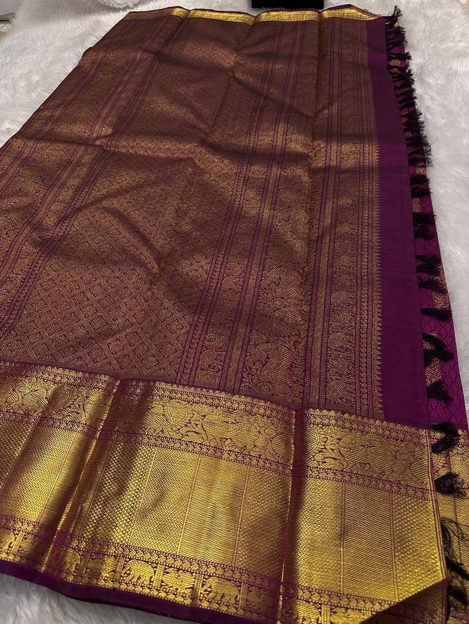 Surpassing Purple Soft Banarasi Silk Saree With Adorning Blouse Piece