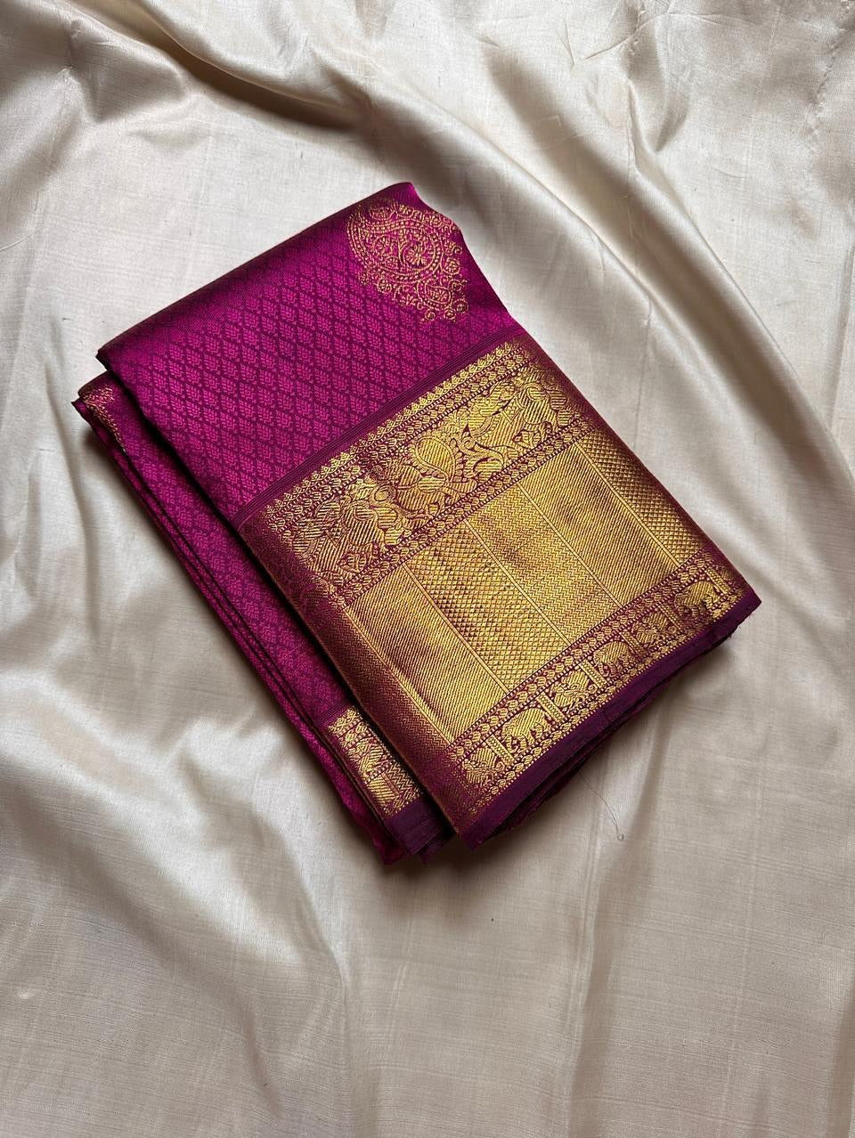 Surpassing Purple Soft Banarasi Silk Saree With Adorning Blouse Piece