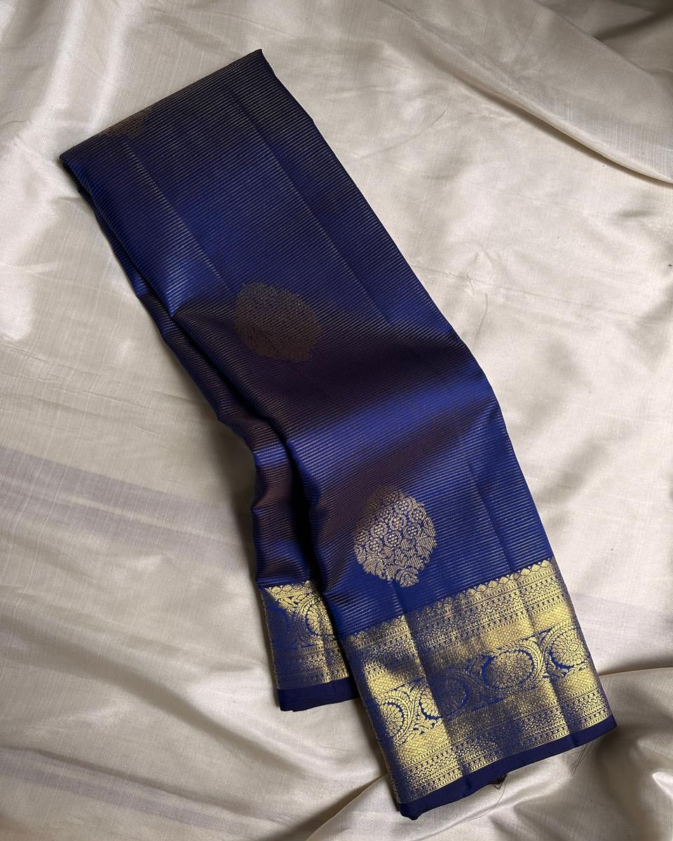 Enticing Navy Blue Soft Banarasi Silk Saree With Magnetic Blouse Piece
