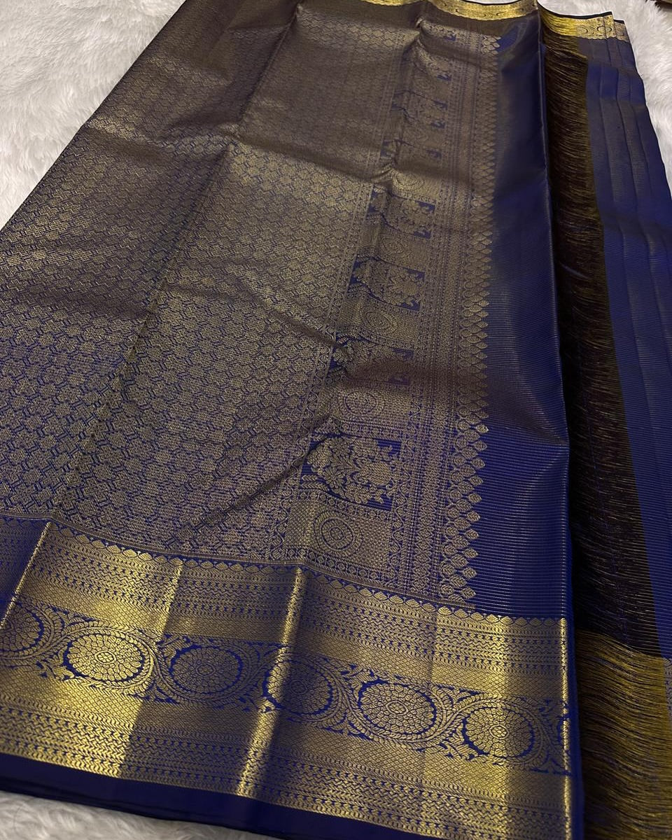 Enticing Navy Blue Soft Banarasi Silk Saree With Magnetic Blouse Piece