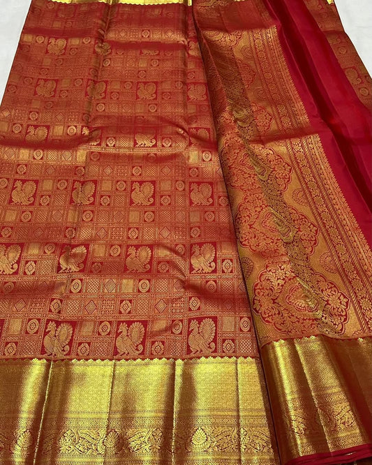 Breathtaking Red Soft Banarasi Silk Saree With Refreshing Blouse Piece