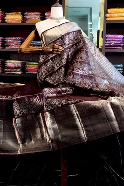 Imbrication Wine Soft Banarasi Silk Saree With Mesmerising Blouse Piece