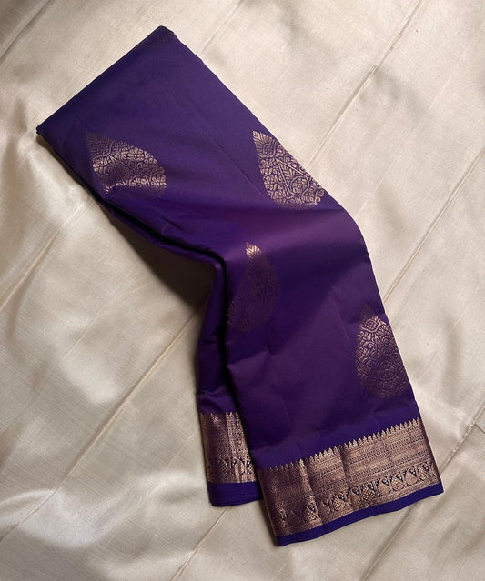Breathtaking Purple Pure Zari Weaving Banarasi Silk Saree With Blooming Blouse Piece
