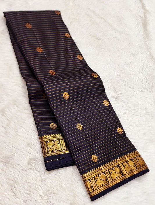 Prominent Black Soft Silk Saree With Twirling Blouse Piece