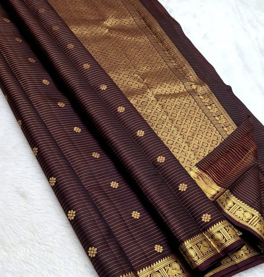 Glorious Wine Soft Silk Saree With Woebegone Blouse Piece