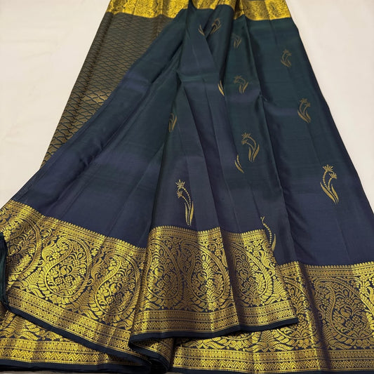 Beauteous Navy Blue Pure Zari Weaving Banarasi Silk Saree With Most Stunning Blouse Piece