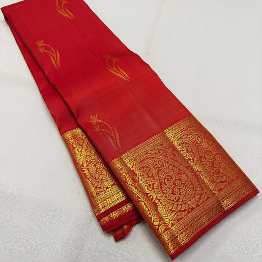 Extraordinary Red Pure Zari Weaving Banarasi Silk Saree With Staggering Blouse Piece