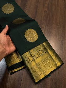 Wonderful Dark Green Pure Zari Weaving Banarasi Silk Saree With Sizzling Blouse Piece