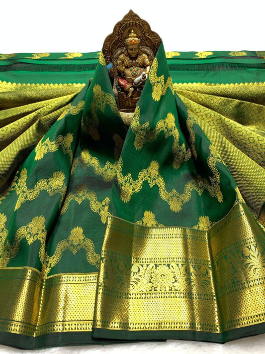 Inimitable Dark Green Pure Zari Weaving Banarasi Silk Saree With Transcendent Blouse Piece