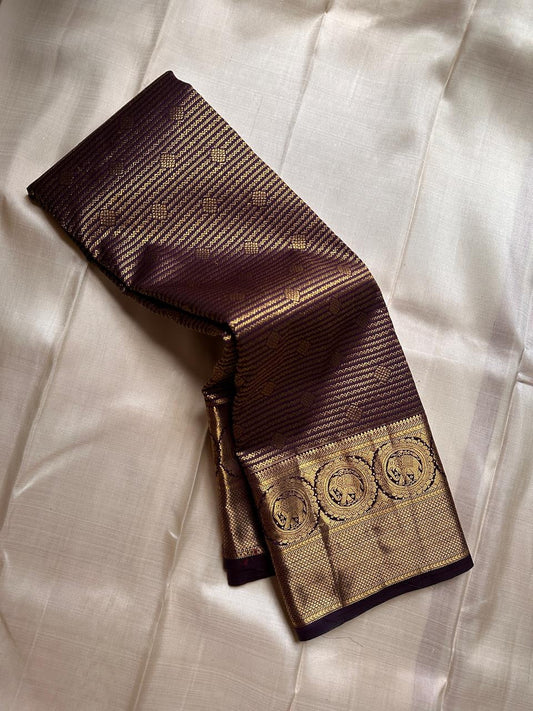 Jazzy Purple Pure Zari Weaving Banarasi Silk Saree With Beauteous Blouse Piece
