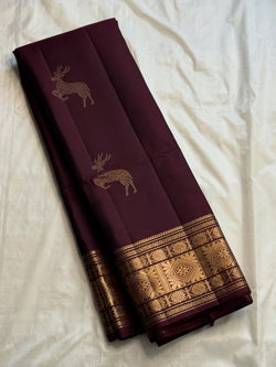 Piquant Wine Pure Zari Weaving Banarasi Silk Saree With Engaging Blouse Piece