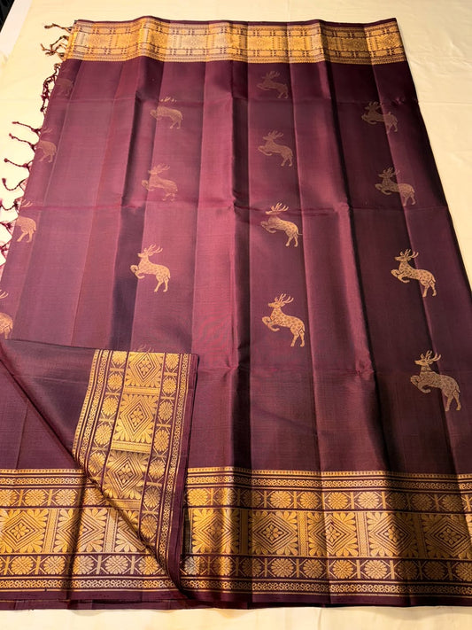 Piquant Wine Pure Zari Weaving Banarasi Silk Saree With Engaging Blouse Piece