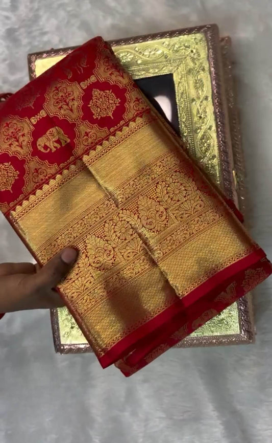 Gossamer Red Pure Zari Weaving Banarasi Silk Saree With Glittering Blouse Piece