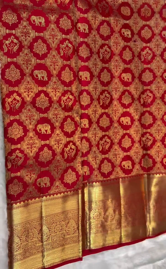 Gossamer Red Pure Zari Weaving Banarasi Silk Saree With Glittering Blouse Piece