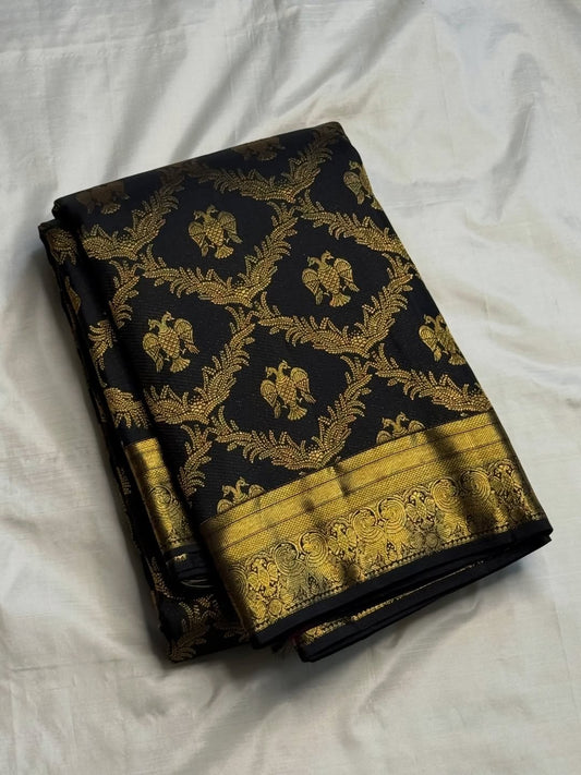 Forbearance Black Pure Zari Weaving Banarasi Silk Saree With Murmurous Blouse Piece
