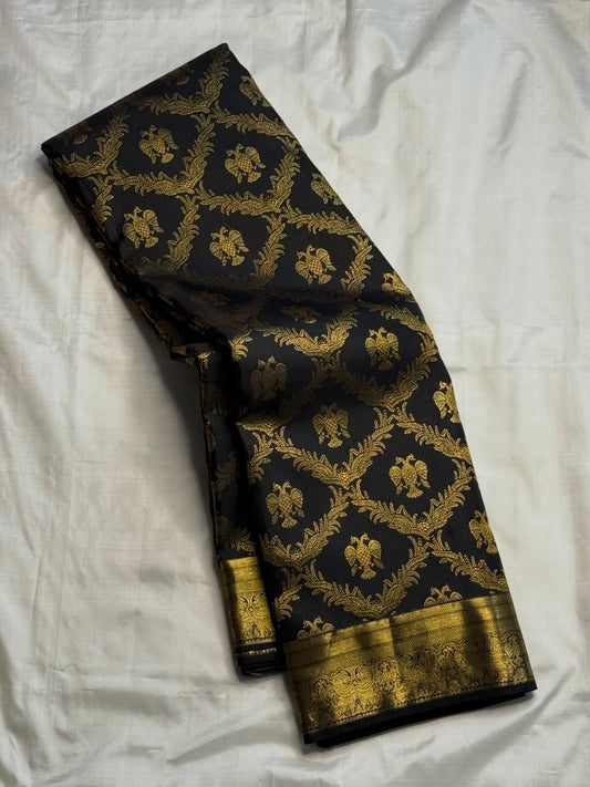 Forbearance Black Pure Zari Weaving Banarasi Silk Saree With Murmurous Blouse Piece