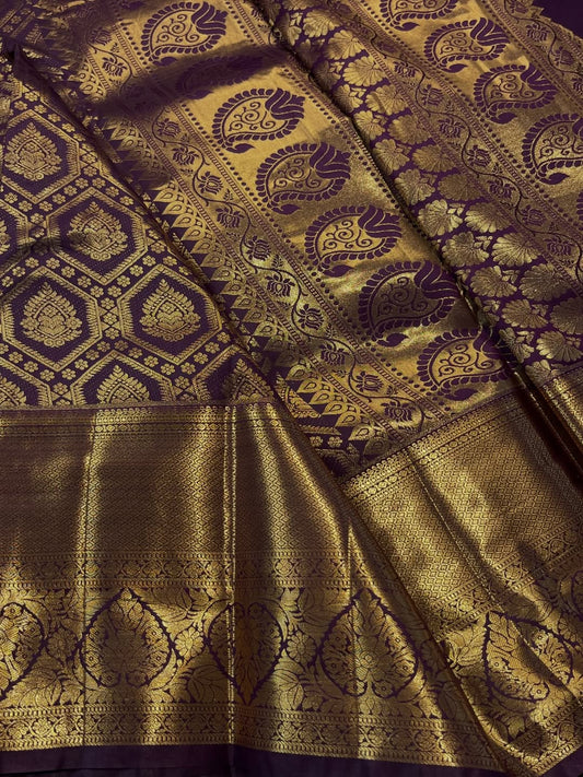 Surpassing Purple Pure Zari Weaving Banarasi Silk Saree With Exemplary Blouse Piece