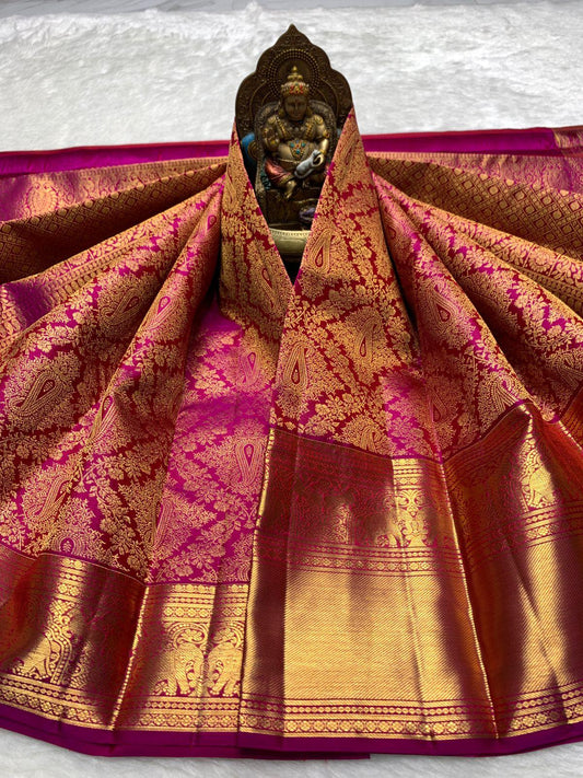 Magnetic Dark Pink Pure Zari Weaving Banarasi Silk Saree With Resplendent Blouse Piece