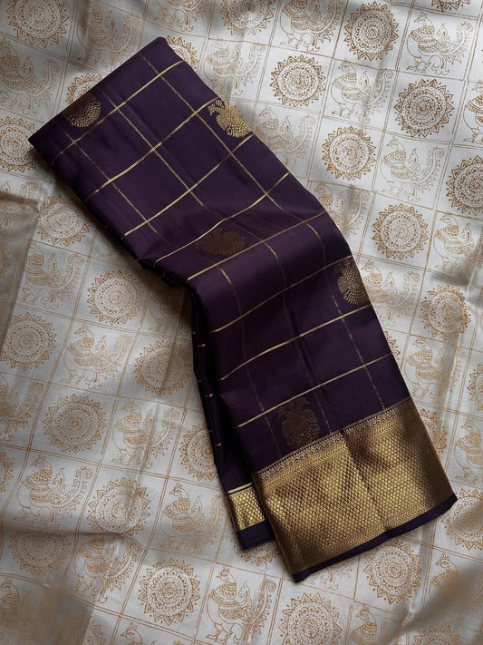 Stylish Purple Pure Zari Weaving Banarasi Silk Saree With Divine Blouse Piece