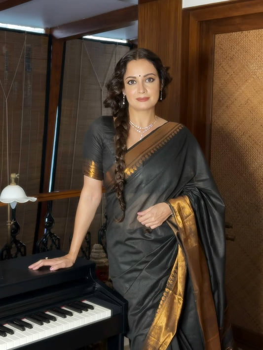 Refreshing Black Pure Zari Weaving Banarasi Silk Saree With Breathtaking Blouse Piece