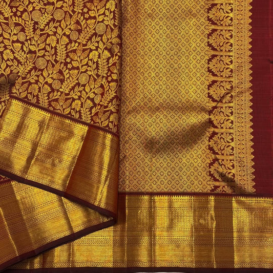 Desultory Maroon Pure Banarasi Silk Saree With Appealing Blouse Piece