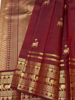 Gratifying Maroon Pure Banarasi Silk Saree With Mellifluous Blouse Piece