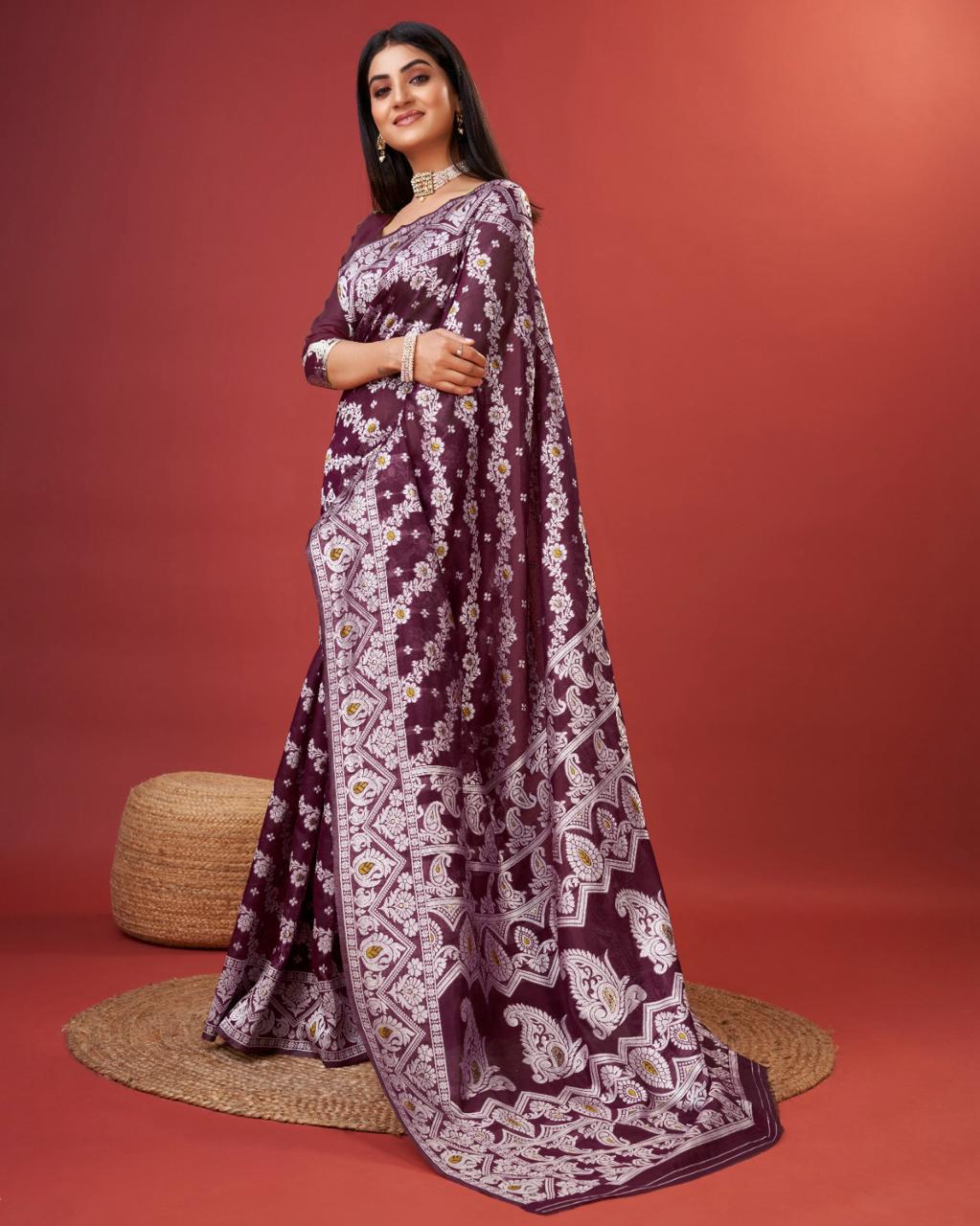 Intricate Wine Cotton Silk Saree With Seraphic Blouse Piece