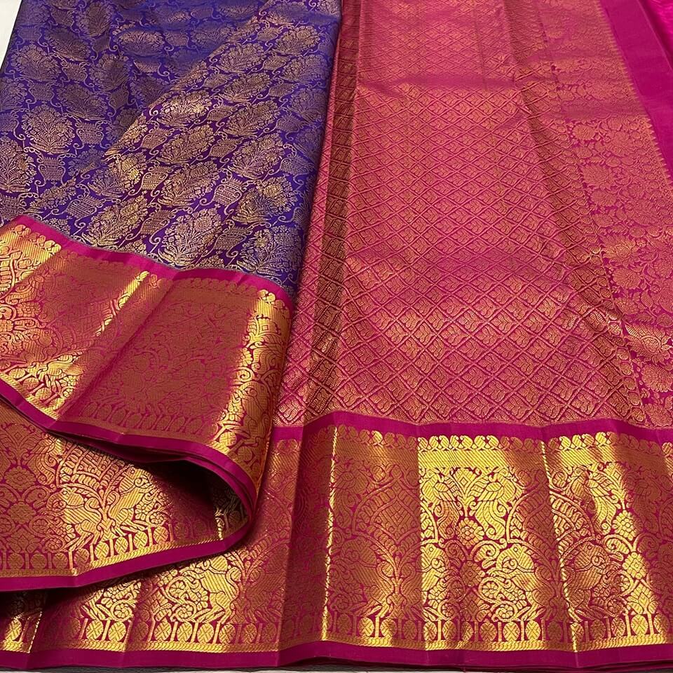 Trendy Purple Soft Banarasi Silk Saree With Stunning Blouse Piece