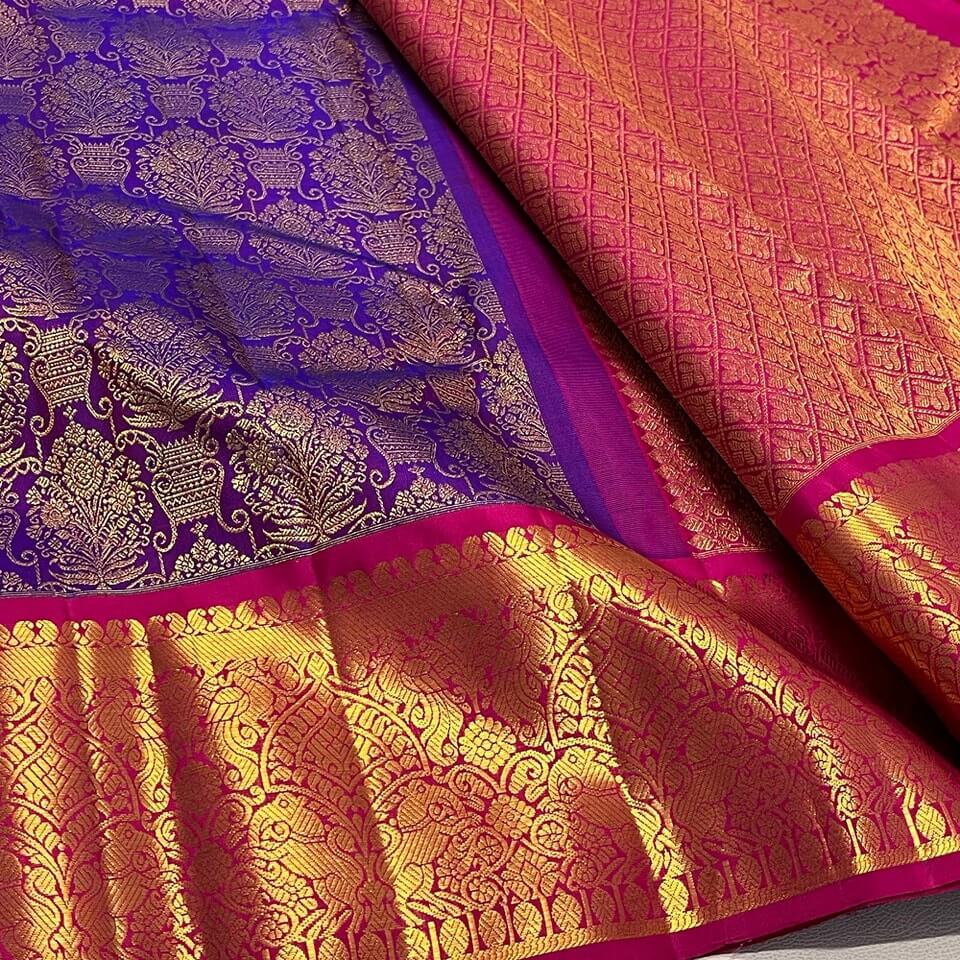 Trendy Purple Soft Banarasi Silk Saree With Stunning Blouse Piece