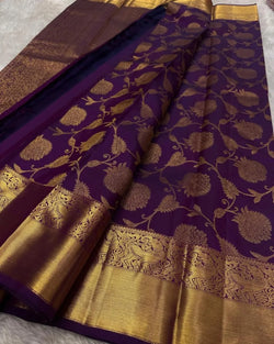 Twirling Purple Soft Banarasi Silk Saree With Jazzy Blouse Piece