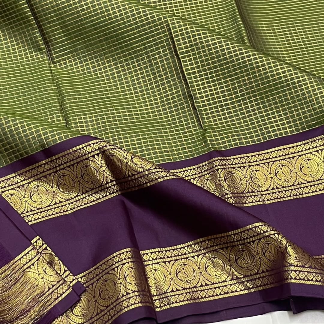 Felicitous Green Soft Silk Saree With Palimpsest Blouse Piece