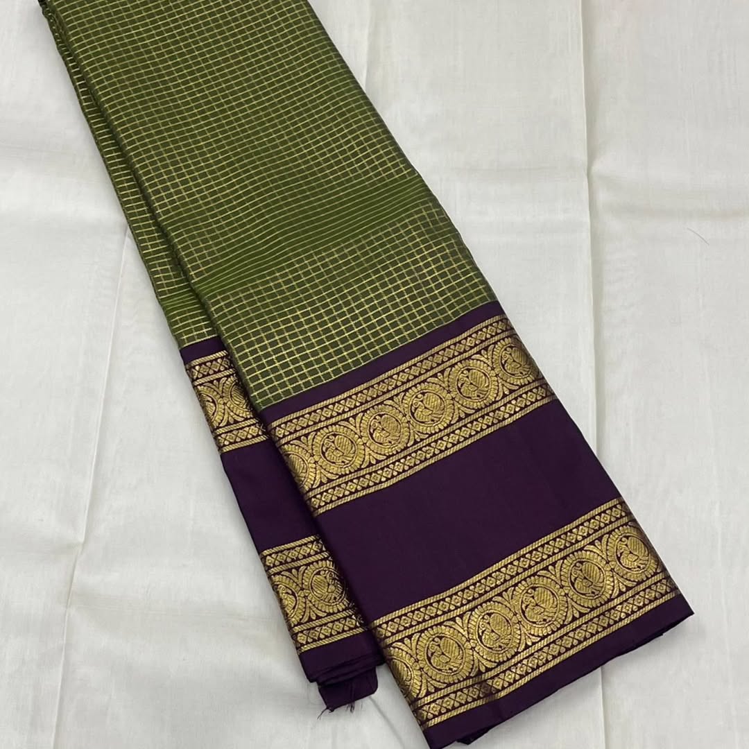 Felicitous Green Soft Silk Saree With Palimpsest Blouse Piece