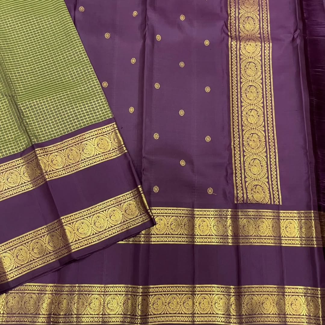 Felicitous Green Soft Silk Saree With Palimpsest Blouse Piece