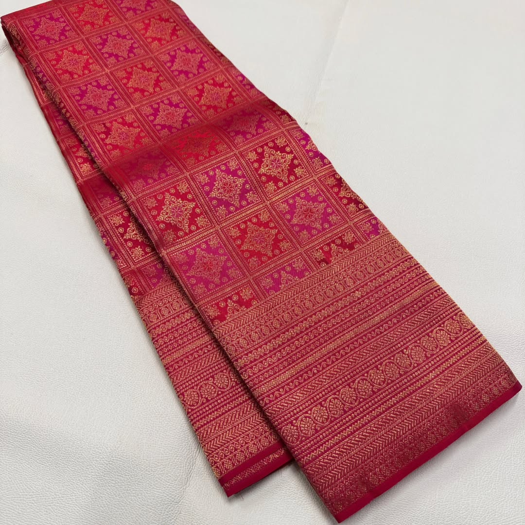 Surpassing Dark Pink Soft Banarasi Silk Saree With Eclat Blouse Piece