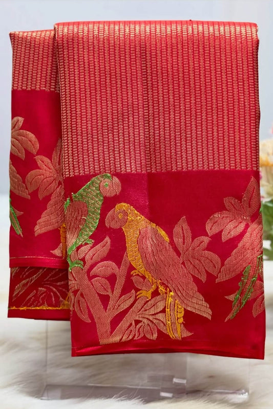 Enigmatic Red Pure Zari Weaving Banarasi Silk Saree With Smart Blouse Piece