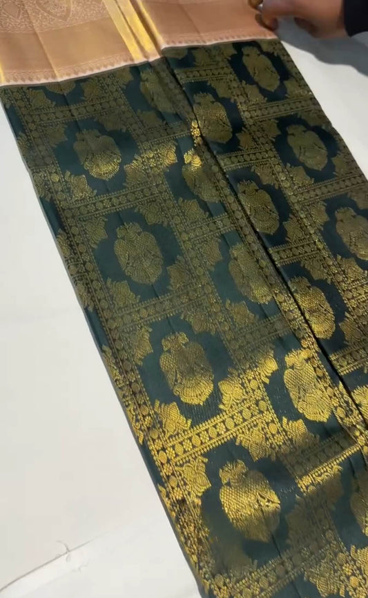 Gratifying Dark Green Pure Zari Weaving Banarasi Silk Saree With Adoring Blouse Piece