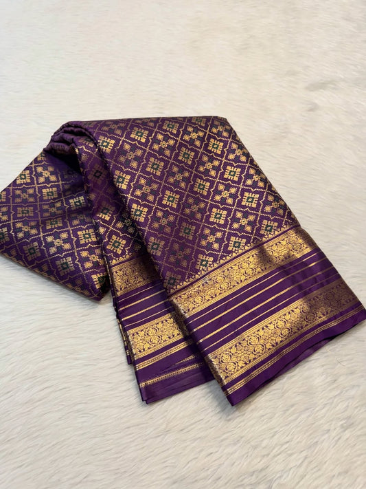 Improbable Purple Pure Zari Weaving Banarasi Silk Saree With Enigmatic Blouse Piece